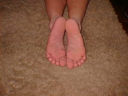 sinful-feet:  lick feet clean