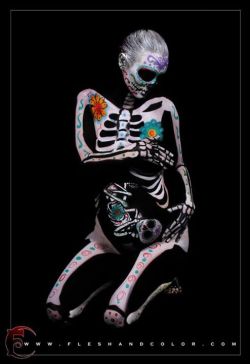 she-digs-rocknroll:  knoturavgkat:  Day of the dead maternity body painting done by Dewayne Flowers in Columbus, Ga.   By far the coolest maternity picture I’ve ever seen!  ok this is just fucking amazing 