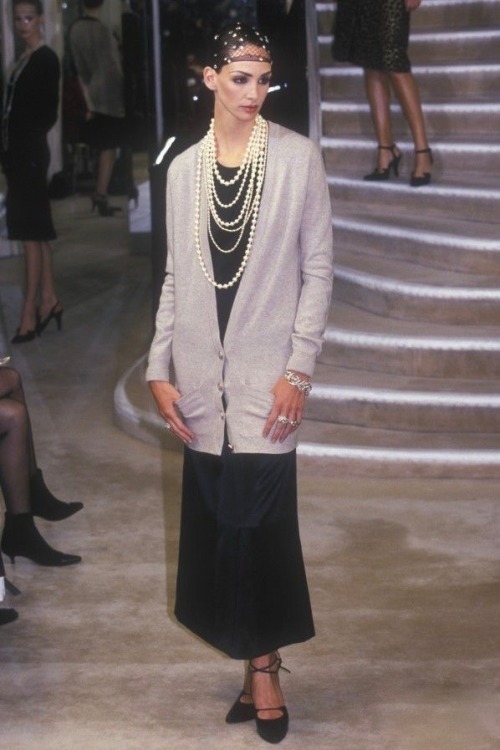 lelaid:Debbie Deitering at Chanel Haute Couture S/S 1998