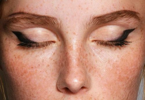 XXX isteiro:  make-up at Prada S/S 2015 at MFW photo