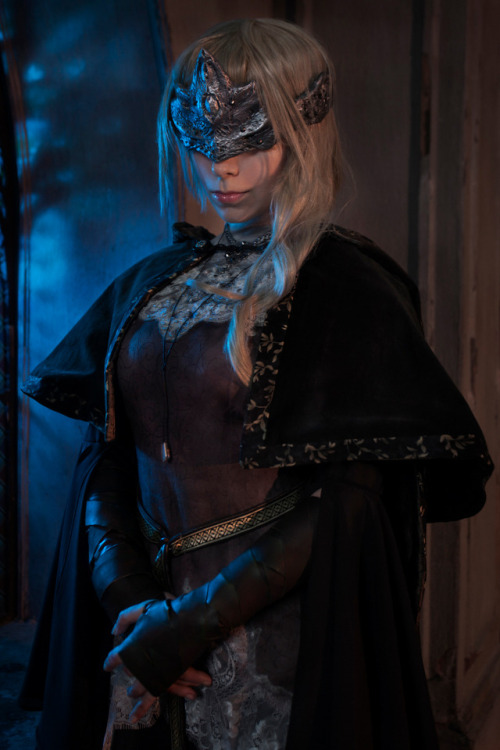 supervisorcosplay:Ashen one, hearest thou my voice, still?My Fire Keeper cosplay(Dark Souls III game