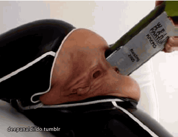 hascum:  filled-with-the-unusual:  ;-)  Mmm xx
