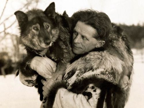 wastehound-am: Togo, hero of the 1925 serum run to Nome, Alaska, with his owner Leonhard Seppala.