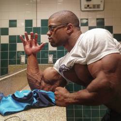 addicted2muscl:  proto-humanoid:  Donte Franklin