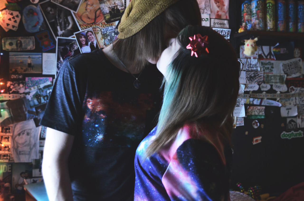 1555miles:  Merry Christmas (Eve), everyone!! &lt;3-Nick and Ashly