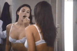 out-of-body-xperience:Monica Bellucci in Vita Coi figli (1990)