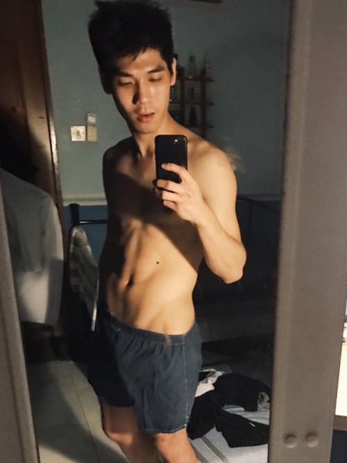 histagramer: sghawtboys: Singapore Navyyy Navy boy never failed to get me orgasm