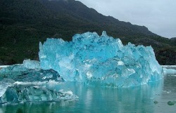 stunningpicture:  Clear Iceberg in Alaska