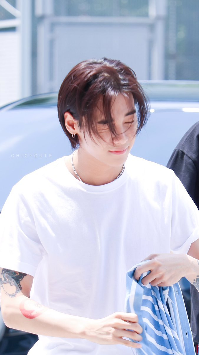 jeilx:  ©  肤浅女孩看脸追星   | Do not edit.