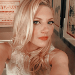 Katheryn Winnick Tumblr_p3i9n7YdxX1tk2oito8_250