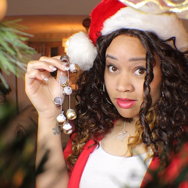 ihartbeat:  Da’hell this bitch bout to do?  O_o  *Video Preview*