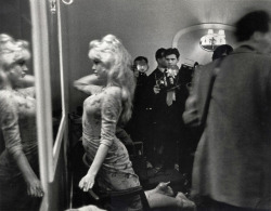 joeinct: Brigitte Bardot Prepares to Meet