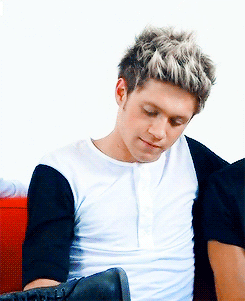 campfireniall:  @niallofficial sometimes i think i just want to hug the world then