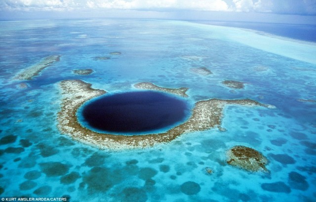 omgshowmetheworld:   The Great Blue Hole, Belize. 984 feet across and 407 feet deep.