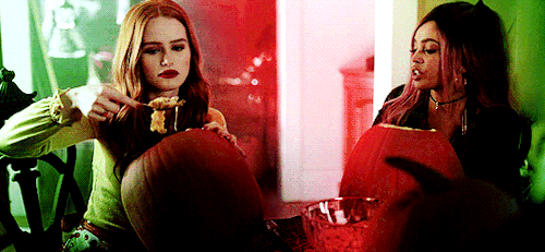 veronica-lodge:  “So, what do you think, Ms. Isley? Are we ready for any trick-or-treaters