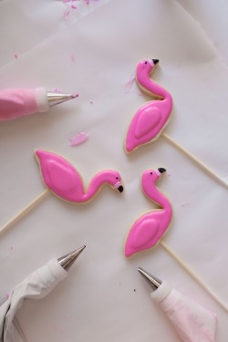 sweetoothgirl:  Flamingo Cookies