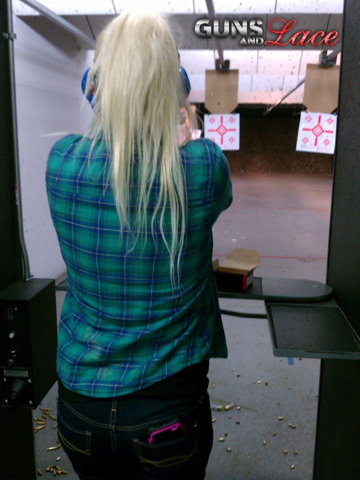 gunsandlace:  You have to admit, there is something sexy about a woman at the range
