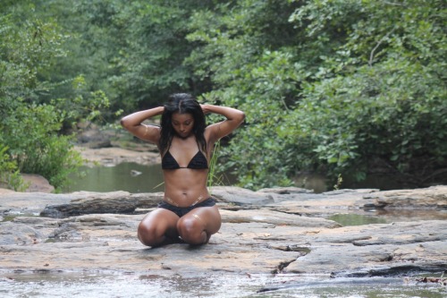 rontier:  Looking at these pictures of myself give me confidence in my own body so I hope that it gives you confidence in yours too