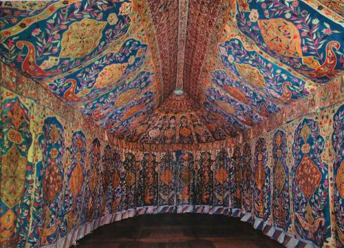 suzani: An Ottoman Tent in Wawel Royal Castle. A 17th-century Turkish tent currently on display at t