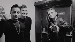 mikefuentoes:  Pvris being… Pvris. 
