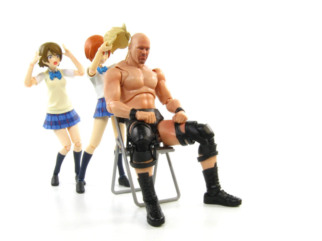 raspberrychainsaw:We couldn’t just leave his bald head all naked like that, Kayo-chin!