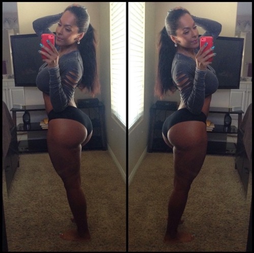 evans601:  #thickthursday: @marizavillarreal #fitandtoned