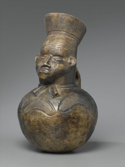 Anthropomorphic pot from the Ubangi or Uele region, present-day Democratic Republic of the Congo.  A