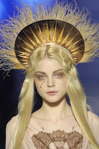 XXX parasoli:jean paul gaultier,ss 2007. photo