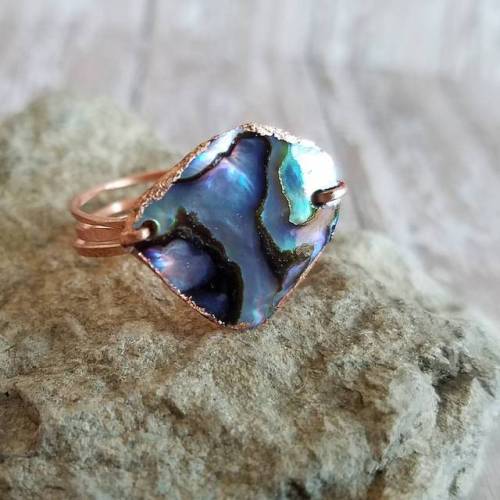everjustcuriousdesigns: #abaloneshell #abalone #ocean #sea #mermaidjewelry #mermaid #copper #copperr
