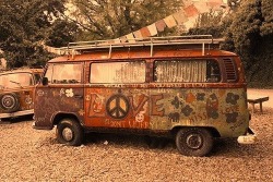unlovednbroken:  I shall live here(: I always wanted to live in a “stoner” van xxD