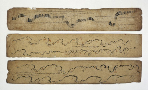 frederickwoodruff:A Tibetan musical score.These are sublime, you look at them and need know nothing 