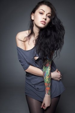 Hot Girls Inked