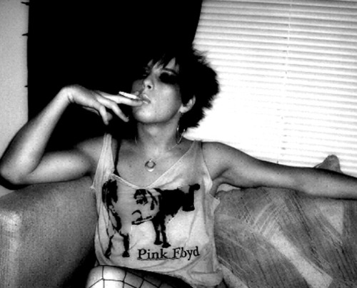 zestfullyqueer:  olddddd school me + short hair <333 