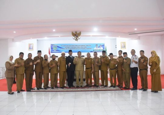 di Padang Panjang, Javie Carter Dilantik Sebagai Ketua Disperdakop UKM di Padang Panjang, Javie Carter Dilantik Sebagai Ketua Disperdakop UKM