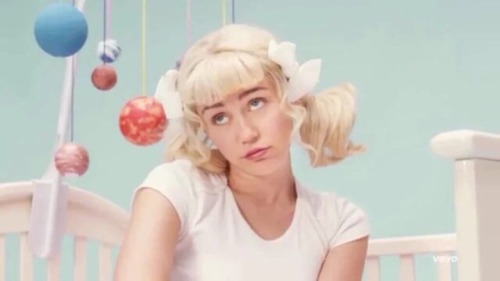 palmtreesandpampers:  Reblog if you think Miley Cyrus is an ABDL - Adult Baby !!!