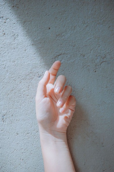 windowseat00:Hands appreciation postSource of photos: Pinterest