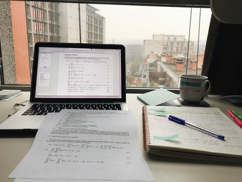 studywiththecurls: 09/04/2019Day 2 of Thesis MarathonI came back from Istanbul last week, relaxed an