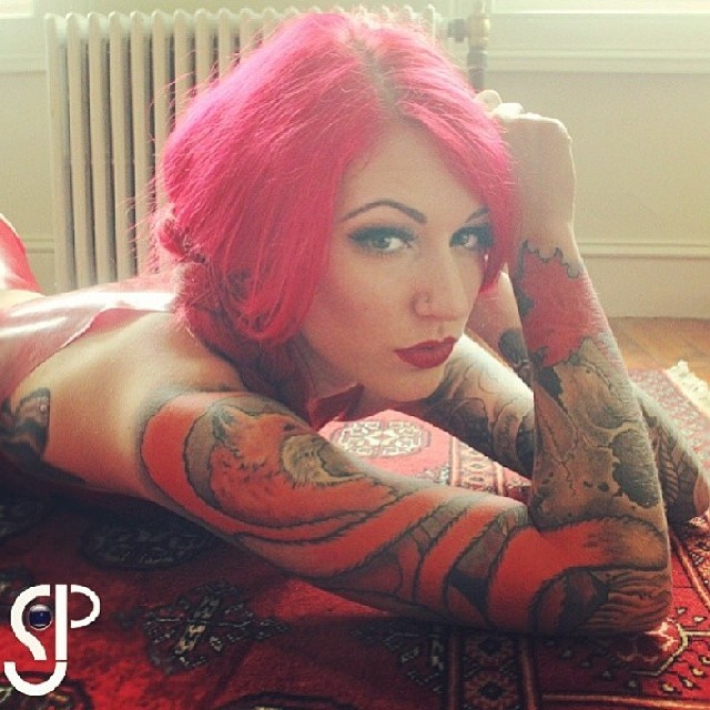 cervenafox:  Photo by @sjphotostudio777 📷💕 this was shot last year at a workshop