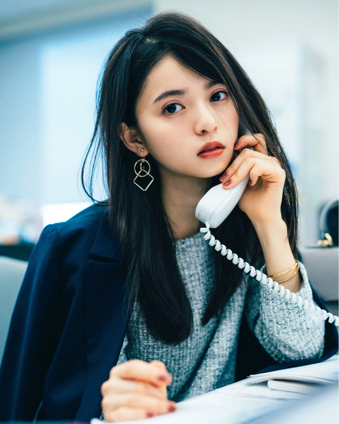 omiansary27:    もしも齋藤飛鳥がOLだったなら This is actually expectation