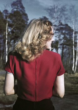 vintage-sweden:Unknown woman, 1943, Sweden.