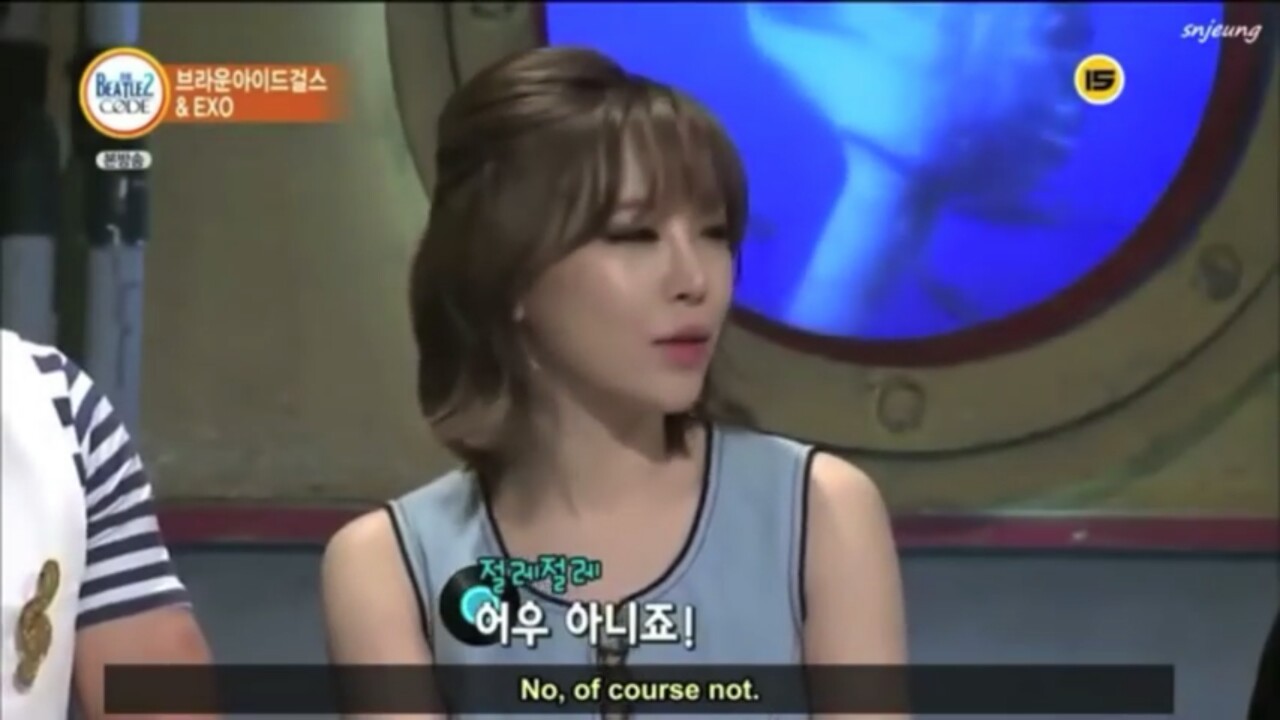 kpoploverwhovian255:  Jea: “when all four of us together,we’re stupid” 