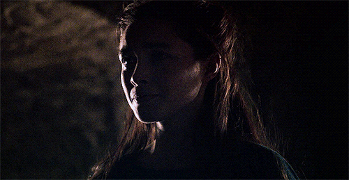 florencepughsource:Florence Pugh in Outlaw King (2018)