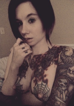 inkedbitch91:  #inked #boobs #brownhair