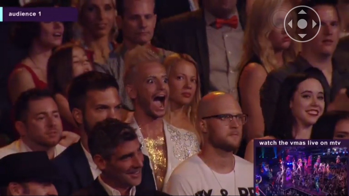 lsdzeppelin:  Miley performing and Frankie watching my screen is filled with actual