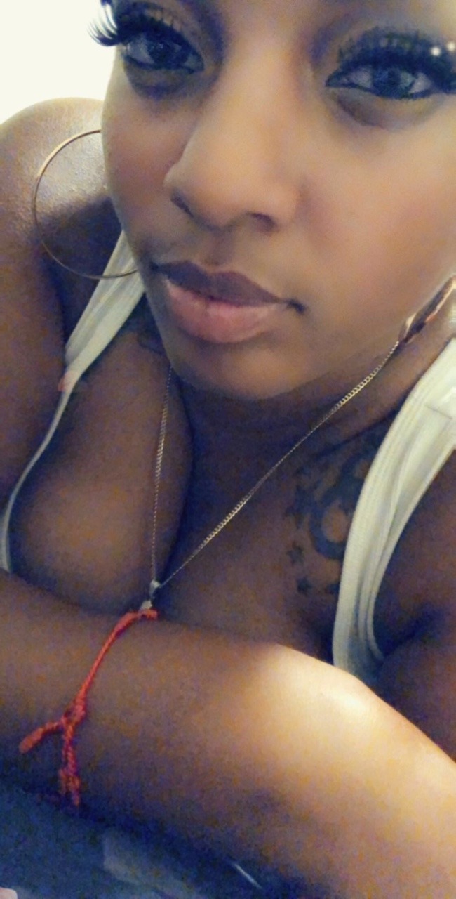 headturnsmeon:  Give me kisses 😘 