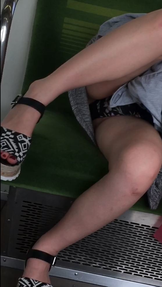 myiloveupskirt:  mitainen:  那么累吗？