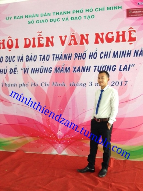 Có ai muốn xem hàng anh trai thẳng này không. Comment ý kiến bên dưới nha…  Anh này tên Hưng 