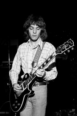 classicrocklives:  Peter Frampton 