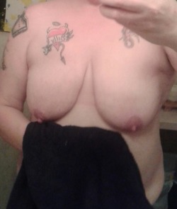 maturebigbeautifulnaughtylady:  Nothing like a nice shower and then putting on something pretty after a very long day  :)