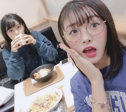 長谷川玲奈さんのツイート: ひなたと新潟の veryberrysoupに行ってご飯食べました #本間日陽は長谷川玲奈が大好き #本間日陽から誘ってきた #ラブラブです #ちなみにひなたは前髪なし派だっ
